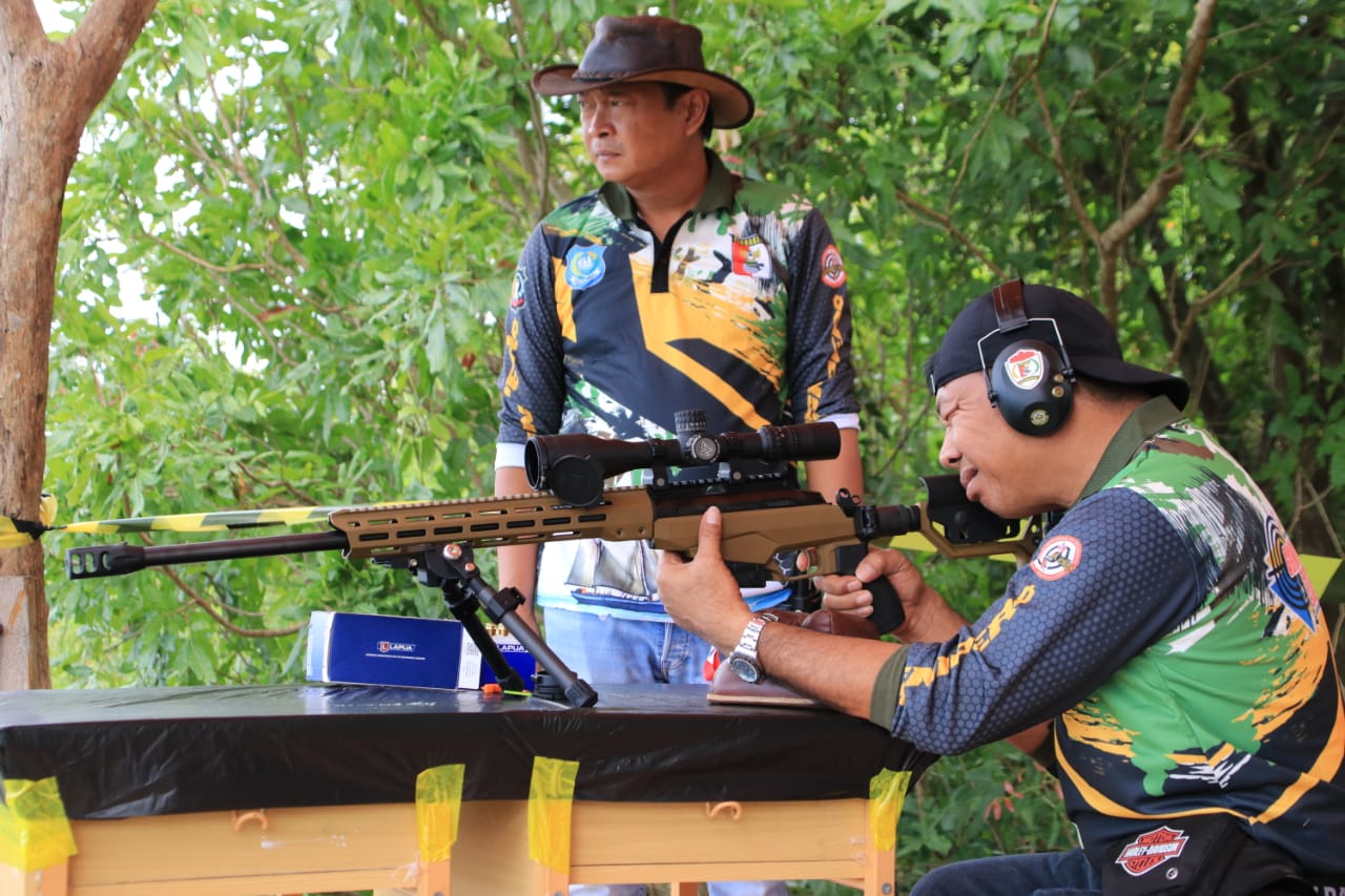 Aksi Andi Utta Unjuk Gigih Menembak di Hadapan Para Jenderal TNI-Polri